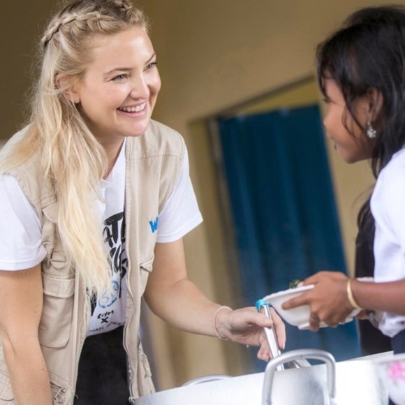 MICHAEL KORS WATCH HUNGER STOP TSHIRT NEW - Picture 2 of 3